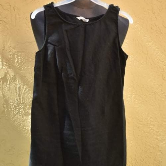 Clothes - Picture 5 of 14